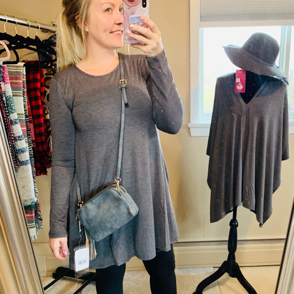 Crossbody Purse Gray With Tassel Zipper Pockets - Picture 3 of 6